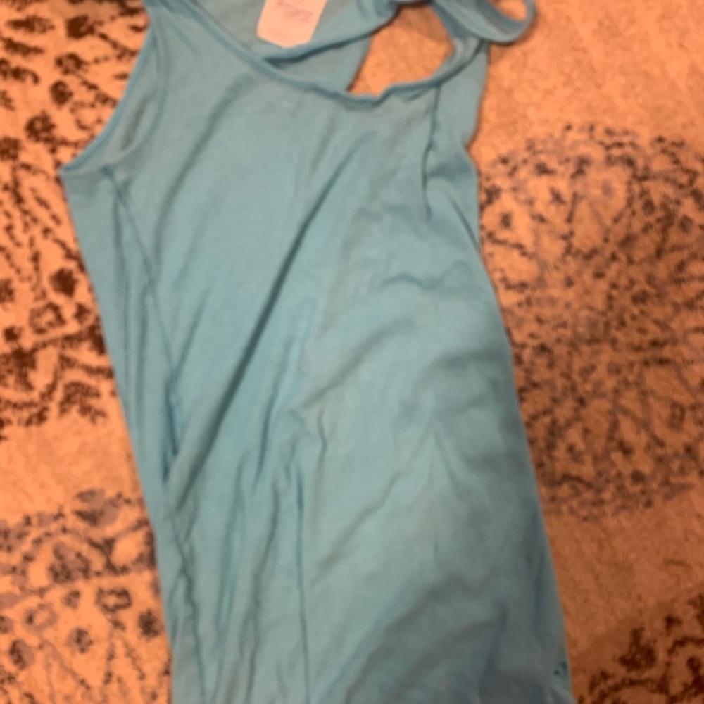 VS- tank top size small